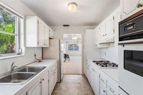 5530 N 80th Street #C308, St Petersburg FL - photo 11 of 45
