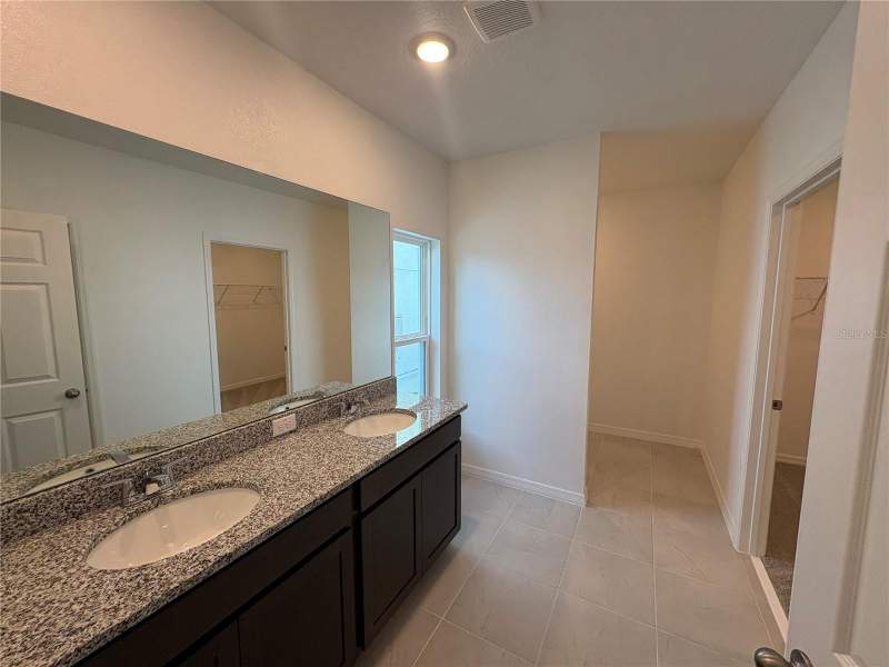 4 bedroom Single Family Residence at 27468 Black Kite Avenue, Eagletail Landing - Ph 1, Howey In The Hills — photo 5