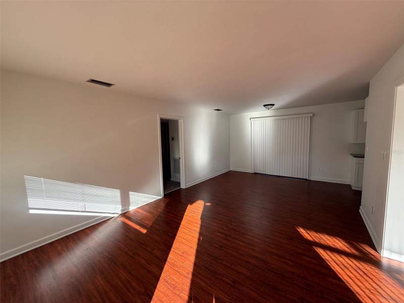 3 bedroom Single Family Residence at 536 NE 12th Court, Sperry Heights, Gainesville — photo 2