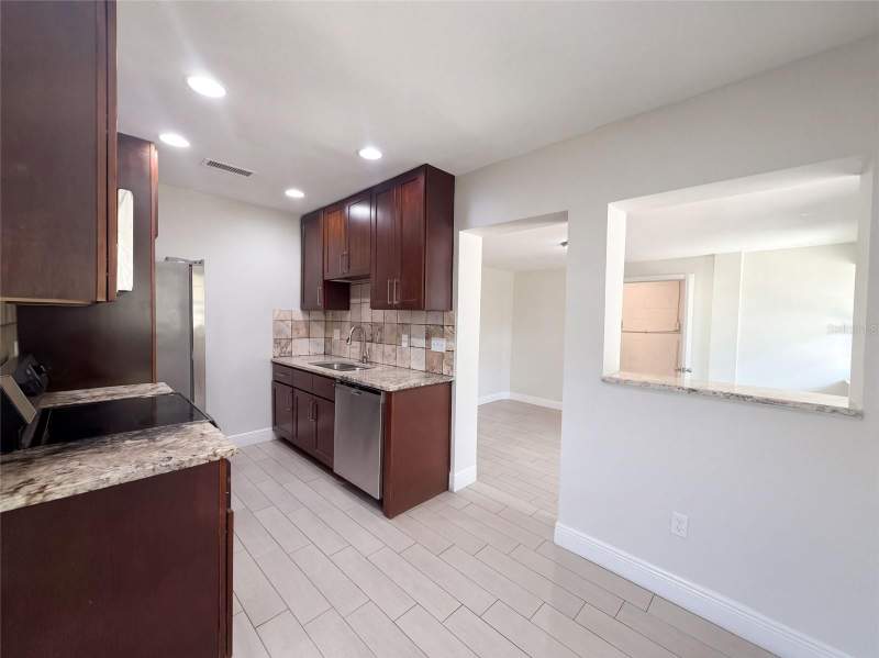 4 bedroom Single Family Residence at 1610 Stevensons Drive, Stevensons Heights, Clearwater — photo 2