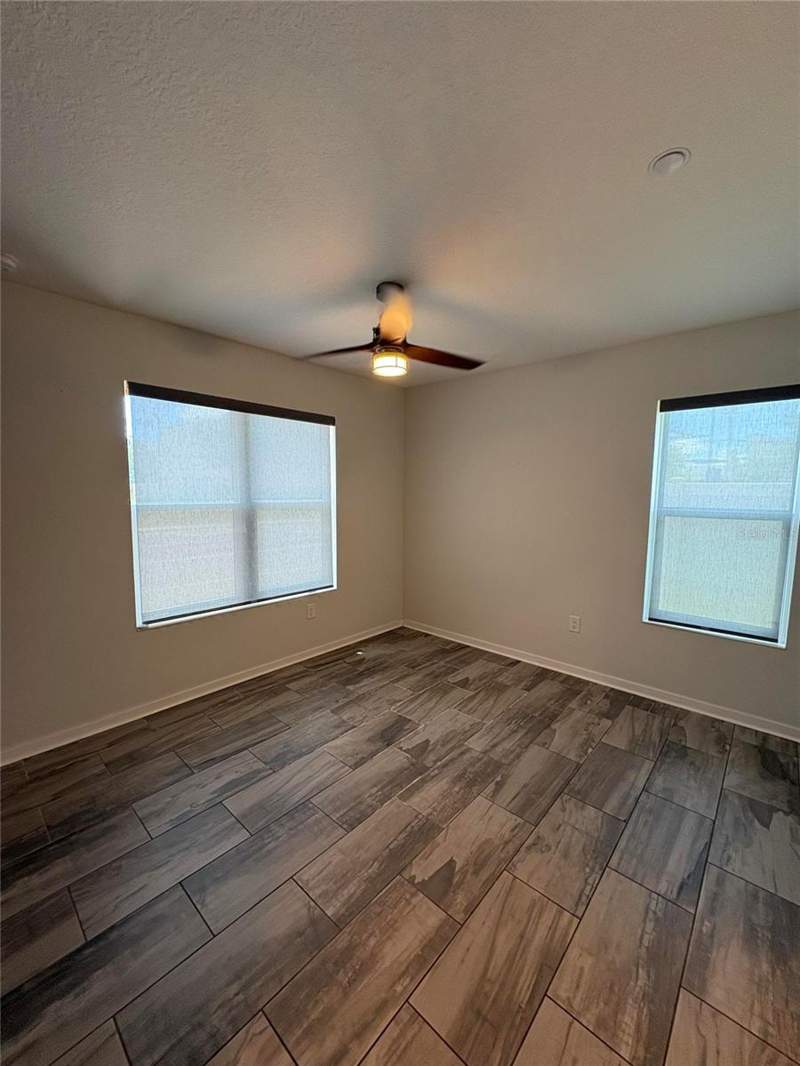 3 bedroom Townhouse at 343 8th Street, Skye 333 Twnhms, St Petersburg — photo 4