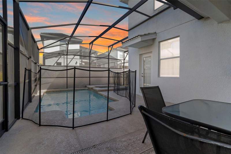 5 bedroom Single Family Residence at 4778 KINGS CASTLE CIRCLE, STOREY LAKE, KISSIMMEE — photo 5