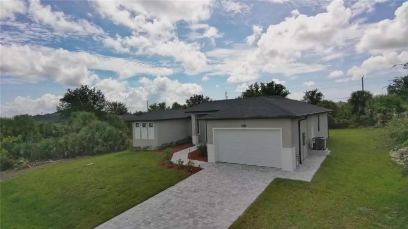 3 bedroom Single Family Residence at 14265 Fort Myers Avenue, Port Charlotte Sec 87, Port Charlotte — photo 5