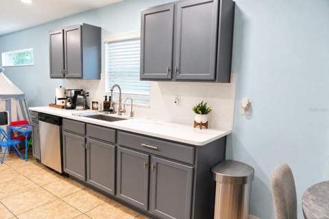 7816 Harbor Bridge Boulevard, New Port Richey FL - photo 10 of 28