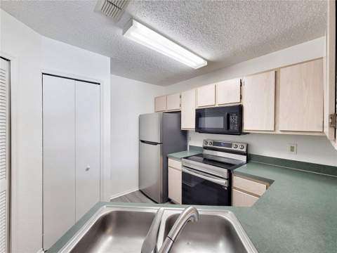 3705 SW 27th Street #818, Gainesville FL - photo 17 of 45