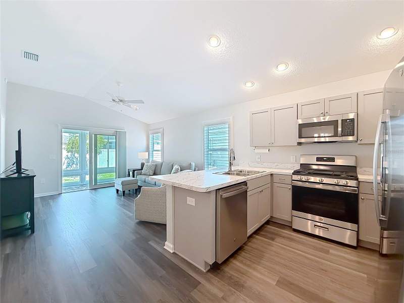 2 bedroom Villa at 6966 Lisa Lane, The Villages, The Villages — photo 5