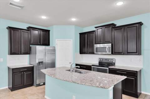4958 White Sanderling Court, Tampa FL - photo 14 of 39