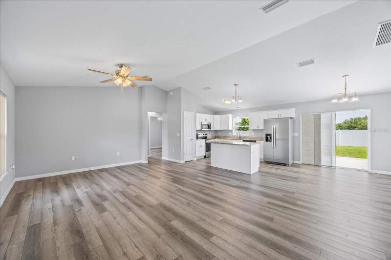 3 bedroom Single Family Residence at 5887 SW 154th Lane Road, Marion Oaks Un 07, Ocala — photo 5