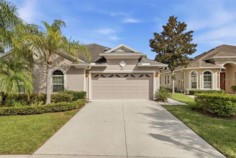2912 DEVONOAK BOULEVARD home for sale in Devonwood Residential
