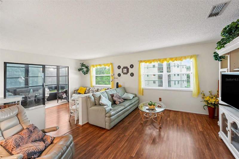 2 bedroom Condominium at 5970 80th St N #301, Terrace Park Of Five Towns, St Petersburg — photo 4