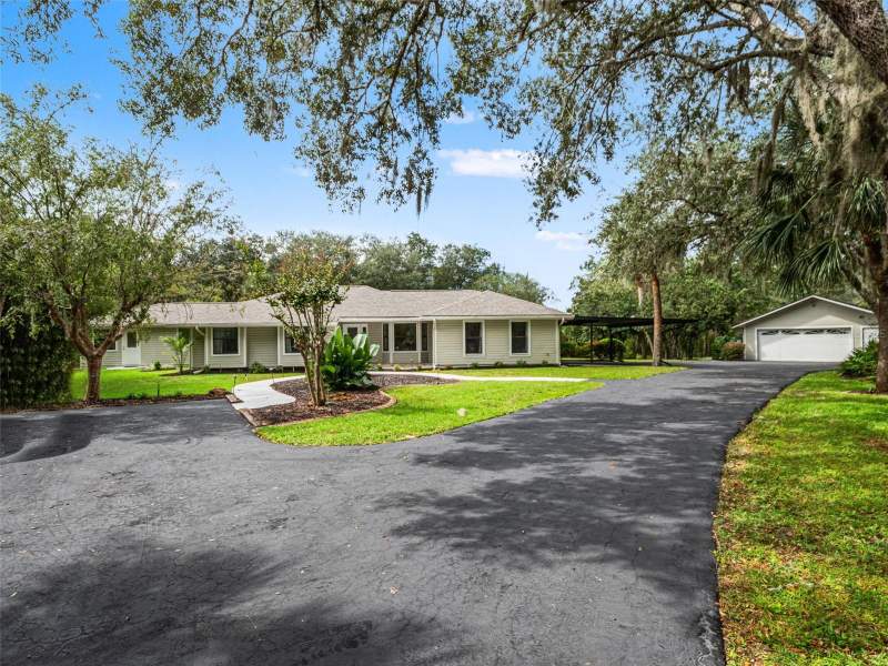 4 bedroom Single Family Residence at 298 Lake Markham Road, Yankee Lake Sub, Sanford — photo 2