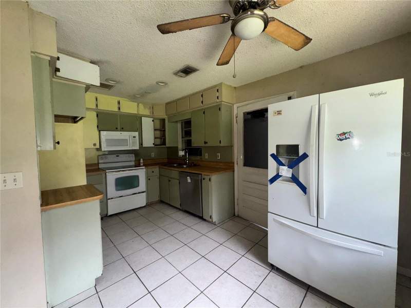 3 bedroom Single Family Residence at 1603 Royal Palm Drive, Florida Shores 01, Edgewater — photo 4