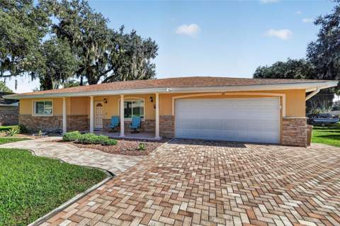 22 E Bay Avenue, Yalaha FL - photo 13 of 19