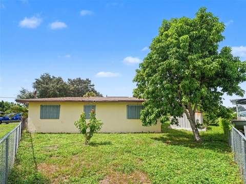 562 E Tarpon Boulevard, Port Charlotte FL - photo 23 of 26