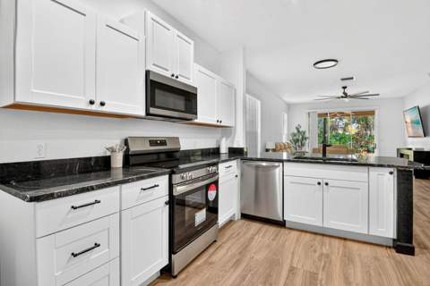5035 Lakescene Place, Sarasota FL - photo 19 of 28