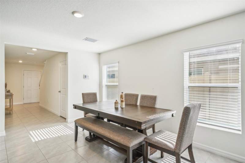 5 bedroom Single Family Residence at 11637 Saw Palmetto Lane, Ridgewood, Riverview — photo 3