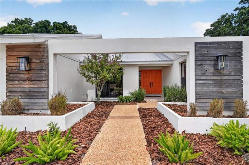 4 bedroom Single Family Residence at 2862 Shady Oak Court, Landmark Woods 2nd Add, Clearwater — photo 4