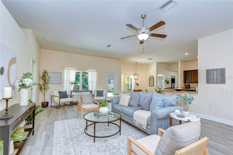 4 bedroom Single Family Residence at 3358 Ponytail Court, Plantation Palms, Spring Hill — photo 4