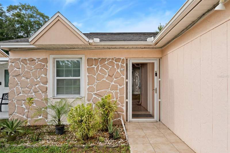 4 bedroom Single Family Residence at 8903 Camino Villa, Pebblebrook, Tampa — photo 5
