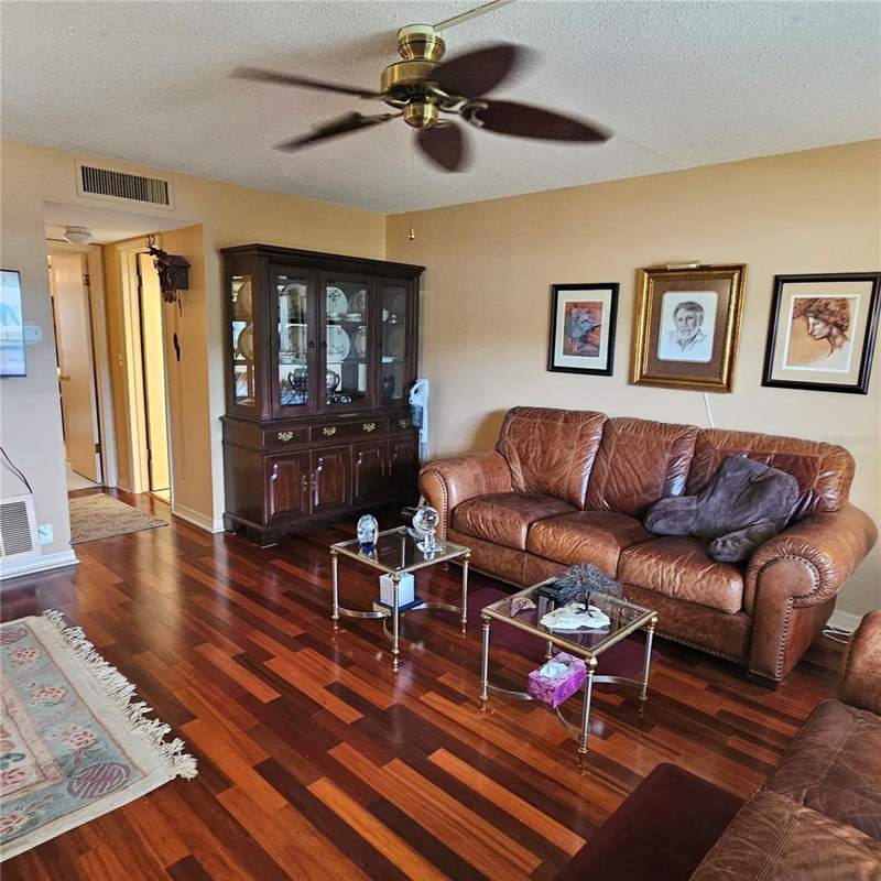 1 bedroom Condominium at 802 Brandy Wine Drive, Bay East Eight Condo, Largo — photo 5
