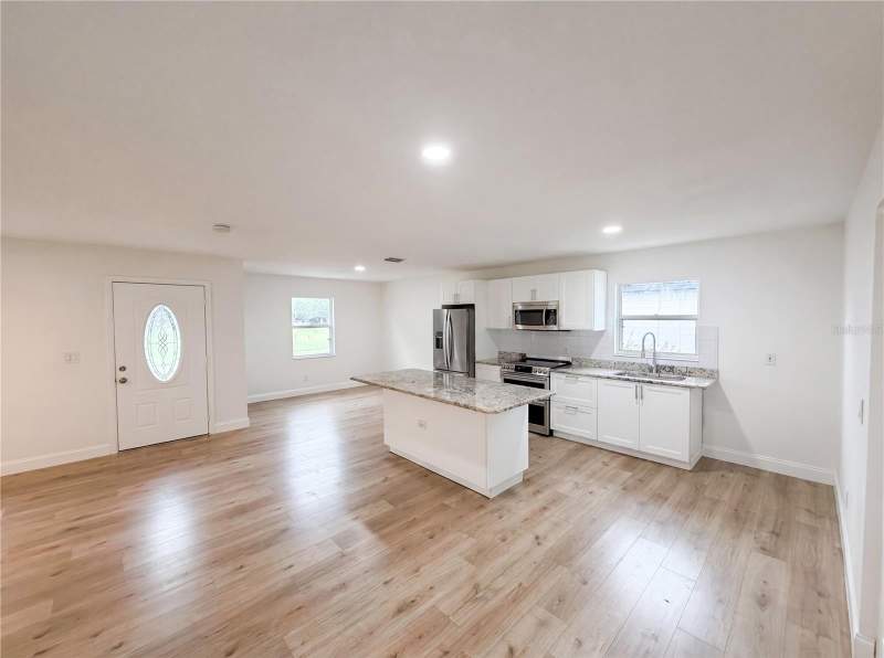 3 bedroom Single Family Residence at 845 40TH AVENUE, LAKE MAGGIORE TERRACE, ST PETERSBURG — photo 2