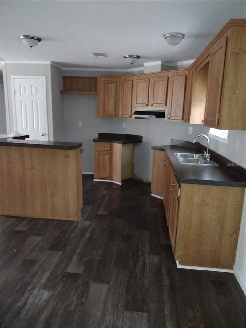 3 bedroom Manufactured Home at 13144 SW 18th Street Road, Rainbow Park Un 08, Ocala — photo 3