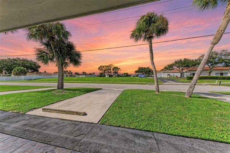 2 bedroom Condominium at 1705 Bal Harbour Drive #3, Venice Gardens Townepark, Venice — photo 2