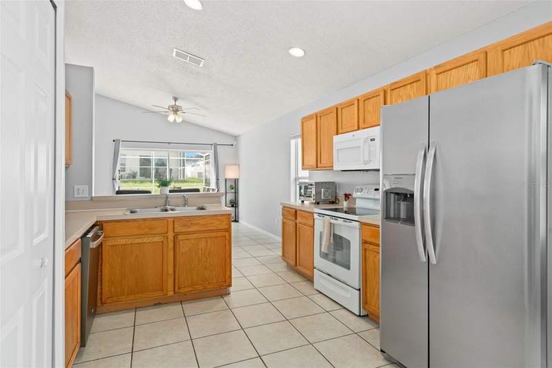 4 bedroom Single Family Residence at 173 Hillside Drive, Florida Pines Phase 1, Davenport — photo 4