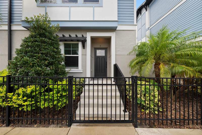4 bedroom Townhouse at 3122 W Azeele Street #3, Azeele Twnhms, Tampa — photo 2