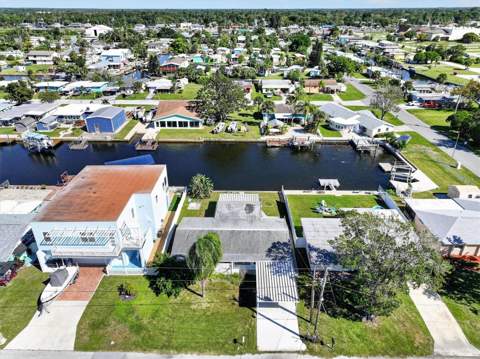 13232 Neptune Drive, Hudson FL - photo 7 of 41