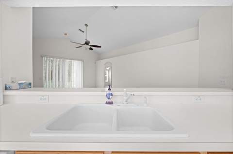 13233 Bainbridge Way, Spring Hill FL - photo 17 of 35