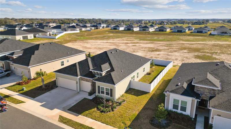 4 bedroom Single Family Residence at 9191 SW 57th Terrace, Freedom Xings Preserve Ph 2, Ocala — photo 2