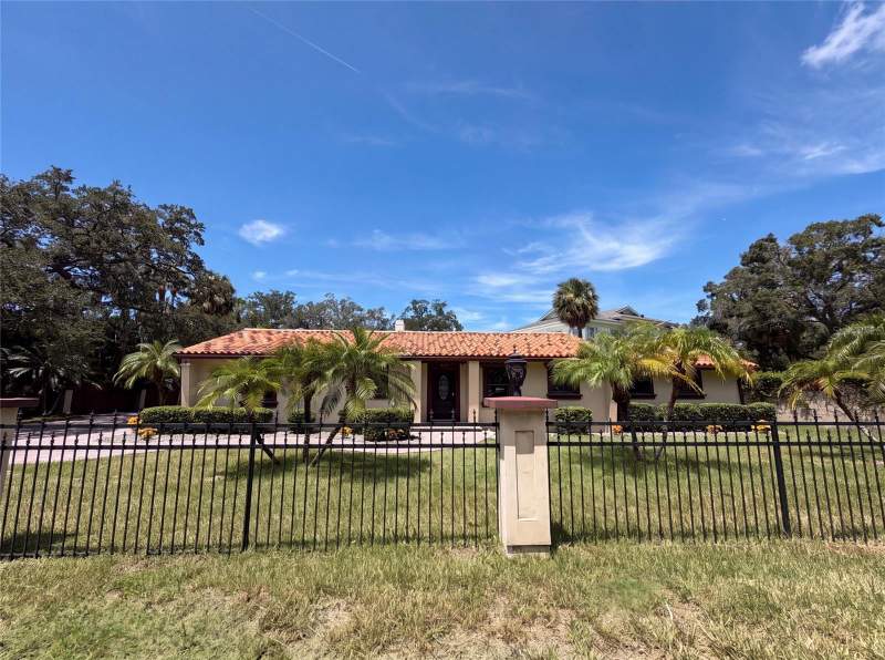 1515 S WEST SHORE BOULEVARD home for sale in Henderson Beach