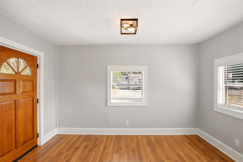 2 bedroom Single Family Residence at 4551 19th Avenue, Shadow Lawn, St Petersburg — photo 4