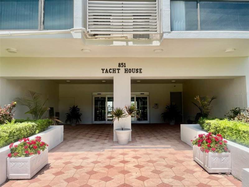 2 bedroom Condominium at 851 Bayway Boulevard #405, Clearwater Point 7 Tennis, Clearwater Beach — photo 2