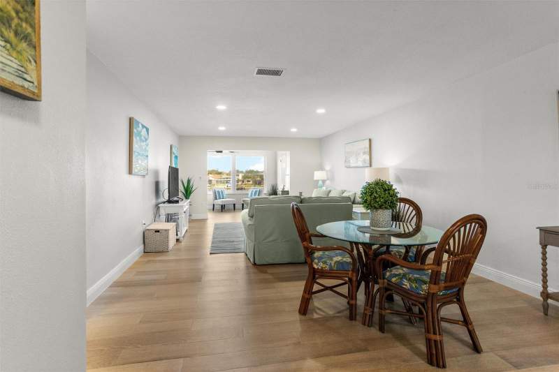 2 bedroom Condominium at 5955 30th Avenue #202, Town Shores Of Gulfport, Gulfport — photo 5
