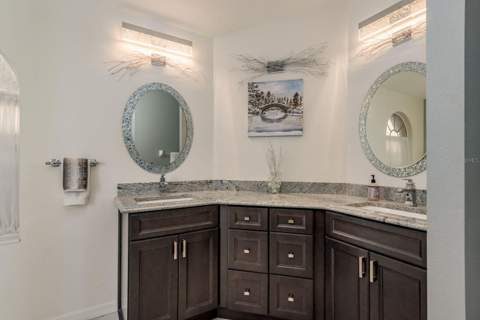 9742 Oakwood Hills Court, New Port Richey FL - photo 19 of 62