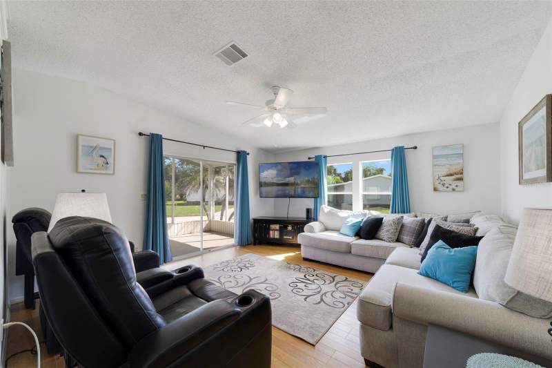 2 bedroom Manufactured Home at 2486 Independence Lane, Teka Village Tr 2 Rep, St Cloud — photo 4