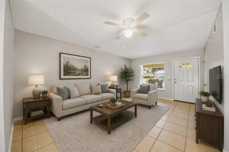 4 bedroom Single Family Residence at 865 Rich Drive, Richfield, Oviedo — photo 4