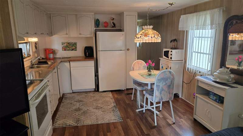 2 bedroom Mobile Home at 3323 Bonnie Drive, Terra Siesta Mobile Home Park Co-Op, Ellenton — photo 4