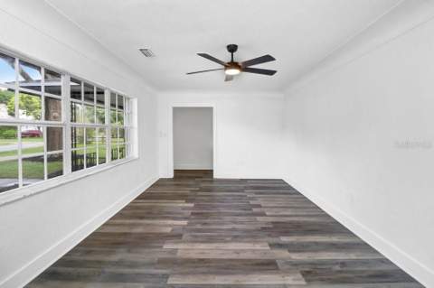 12113 Midlake Drive, Tampa FL - photo 16 of 43