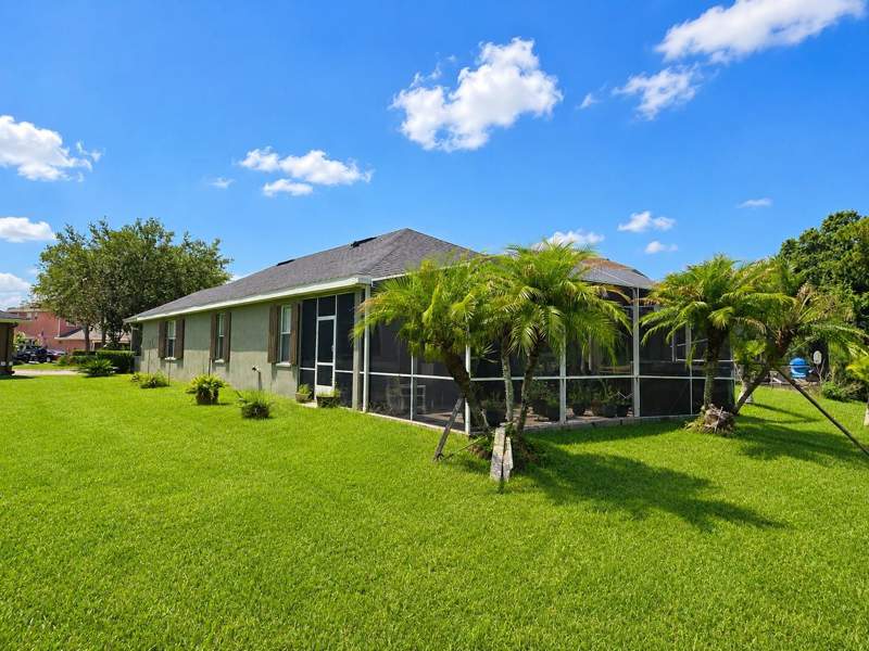 4 bedroom Single Family Residence at 9305 Mandrake Court, Live Oak Preserve Ph 1C Village, Tampa — photo 3