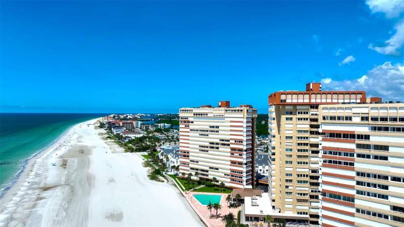 1 bedroom Condominium at 17920 Gulf Boulevard #102, Redington Towers Bldg 2 Condo, Redington Shores — photo 4