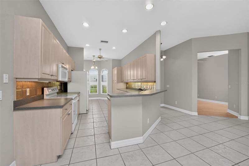 2 bedroom Villa at 1611 Atares Drive #Unit 111, Punta Gorda Isles Sec 12, Punta Gorda — photo 5