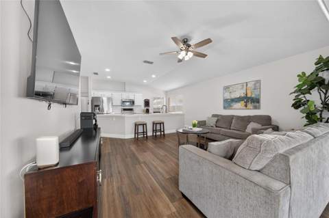 8809 Parliament Court, Kissimmee FL - photo 12 of 30