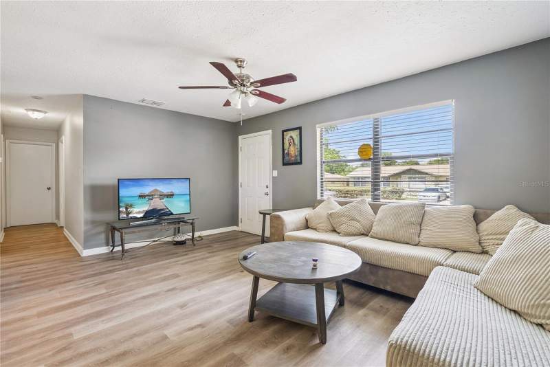 3 bedroom Single Family Residence at 1691 Lucy Terry Avenue, Lake Jewell Heights, Apopka — photo 2