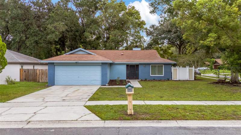 3 bedroom Single Family Residence at 17717 Cranbrook Drive, Livingston Unit IV, Lutz — photo 2