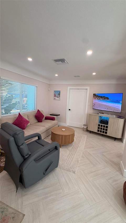 434 79th Avenue, St Pete Beach FL - photo 8 of 21