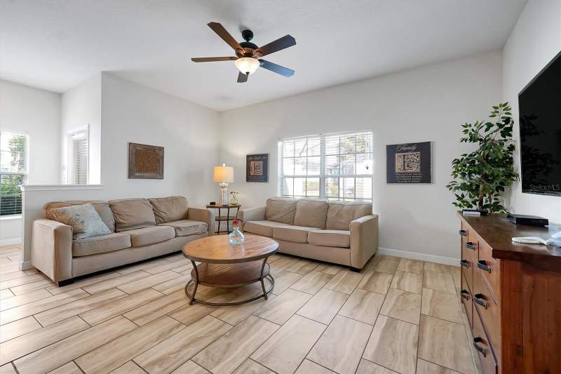 5 bedroom Townhouse at 4811 Brier Rose Lane, Storey Lake Ph 1B-2A, Kissimmee — photo 5