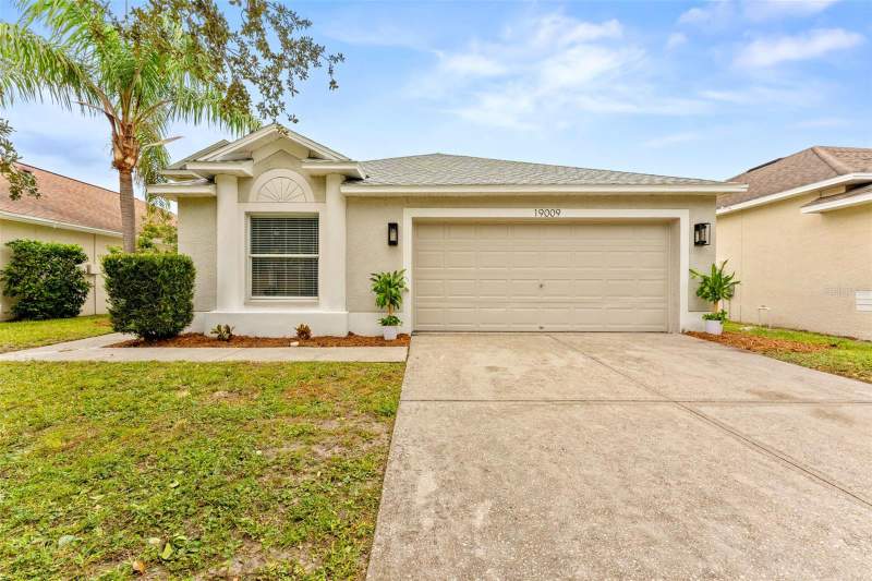 4 bedroom Single Family Residence at 19009 Fishermans Bend Drive, Heritage Harbor Village 17, Lutz — photo 3